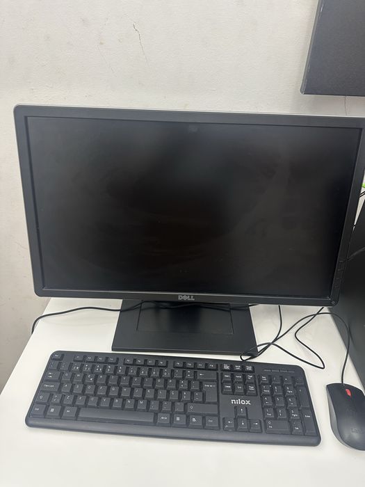 Computador Semi Novo.