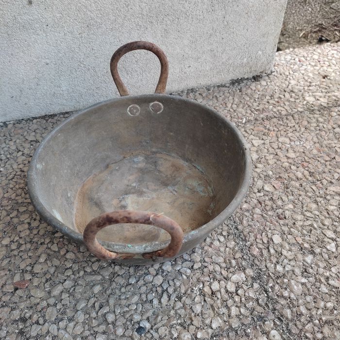 Tacho antigo em cobre