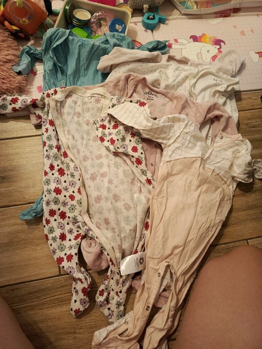 Paka ubrań 74 dziewczynka