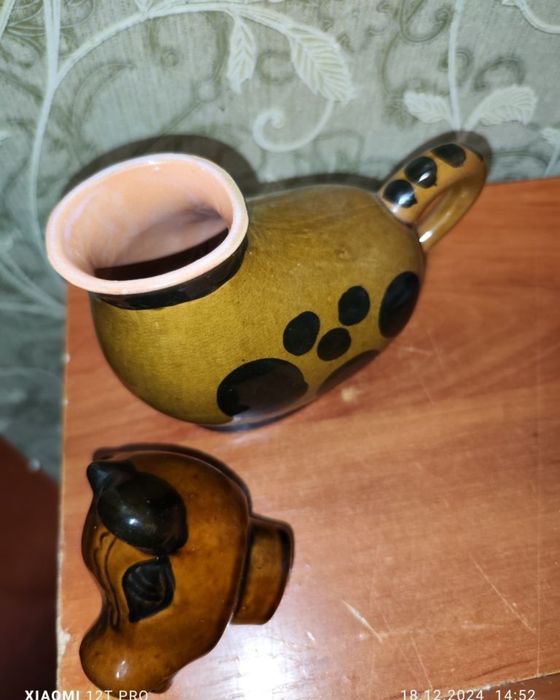 Продам кушщин /штоф  Майолика