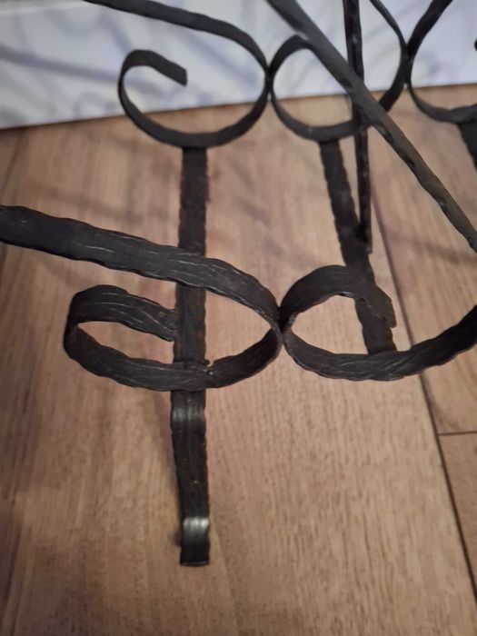 Metalowy gazetnik, stojak na gazety