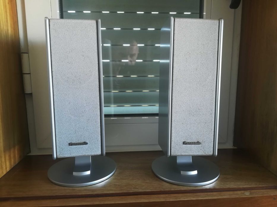 Leitor DVD Panasonic com sistema de som 5.1 sourond