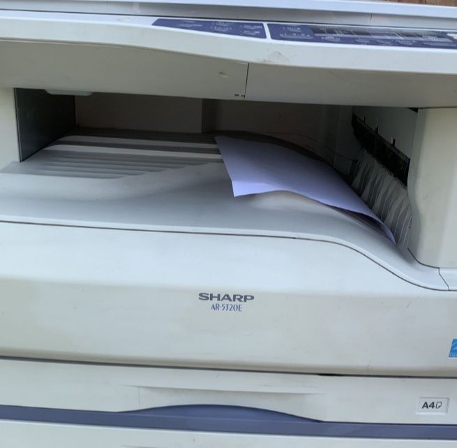 Sharp 5320 копіювальний апарат.