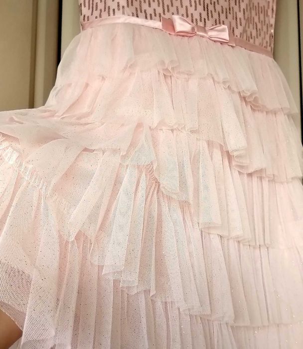 Сукня на 10-12 р. 138-145 см Новий рік день народження платье