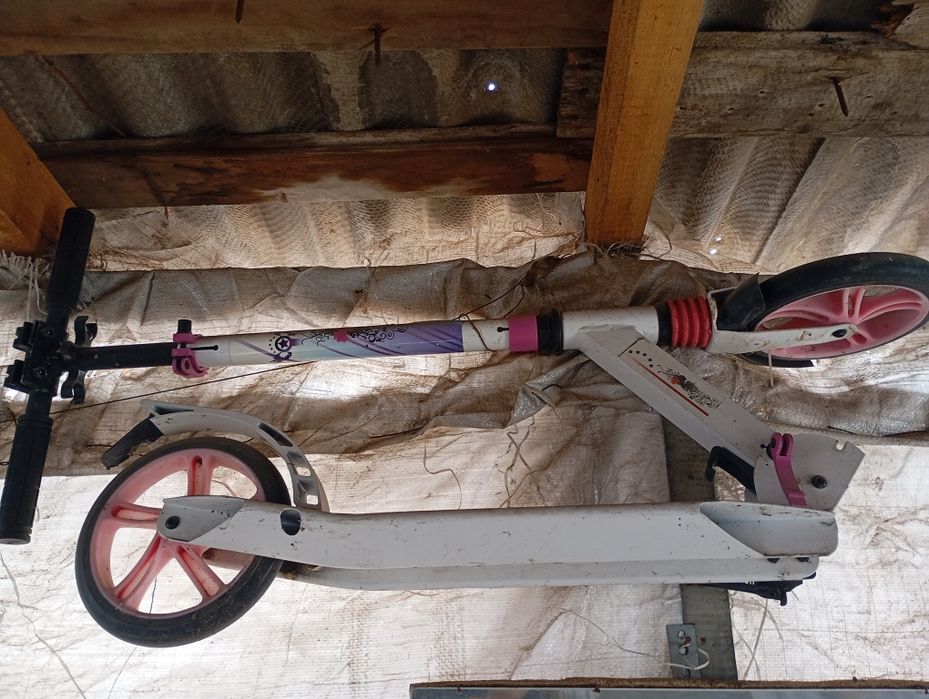 Продам недорого детский самокат