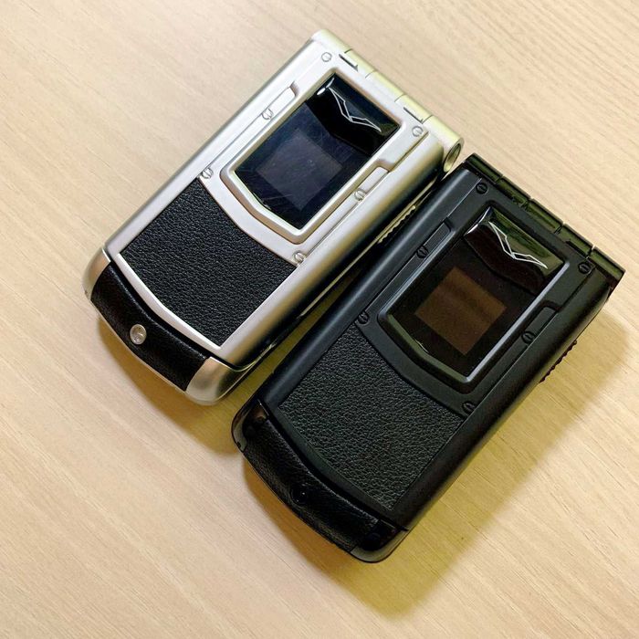 Продам Новий Vertu AYXTA V77! Акція!