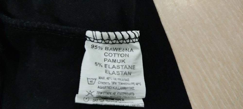 Sweterek dziewczęcy