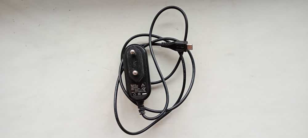 Блоки питания для:1)т-н Bravis мод. Major; 2)антенного усилителя ZOLAN