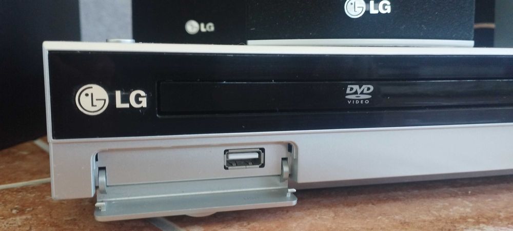 DVD com sistema de som LG