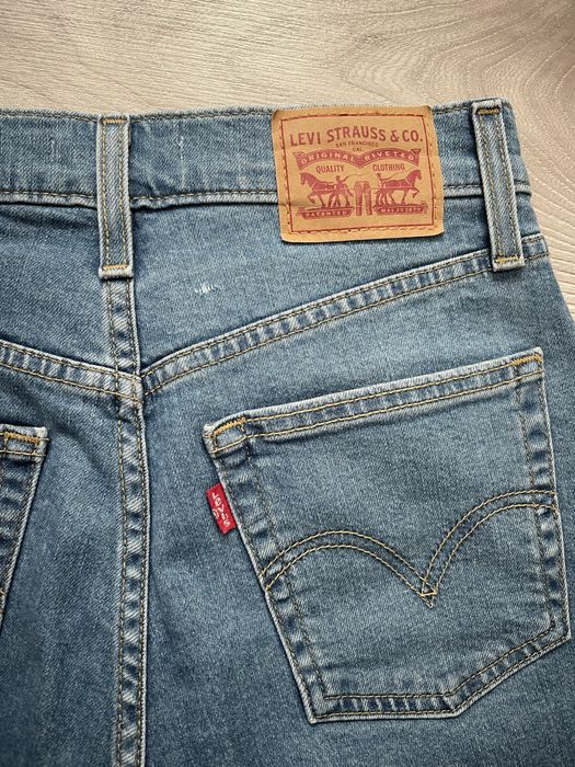 Блакитні джинси Levis 26