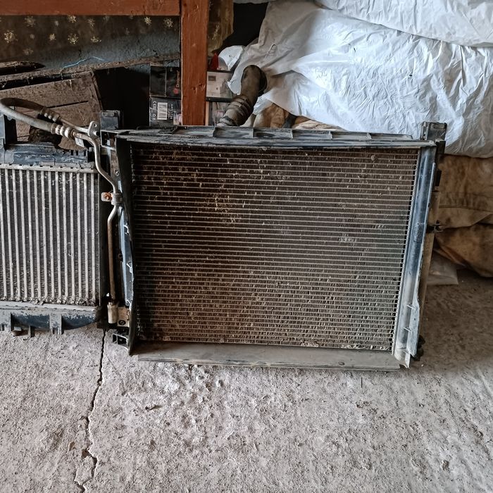 Продам радиатор охлаждения