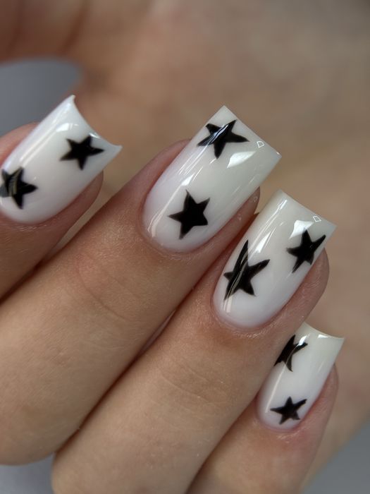 Манікюр, педикюр, подологія, брови, вії