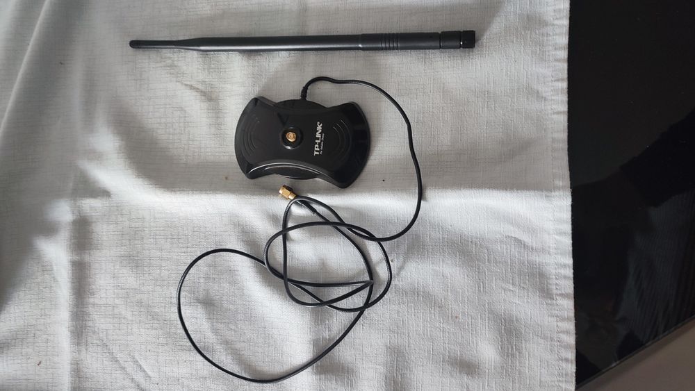 Antena TP-Link 8 dBi Omni p/ TL-ANT2408C p/ 2.4GHz