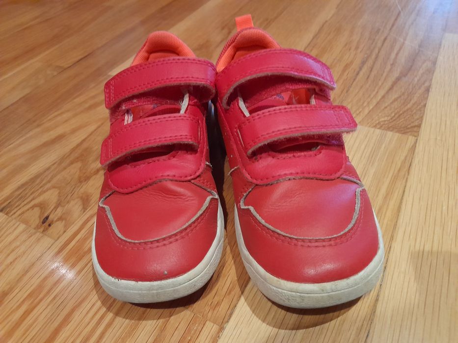 Sapatilhas adidas em bom estado tamanho 27