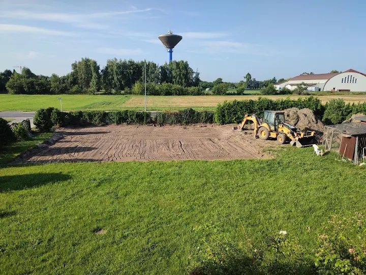 Usługi  koparka ładowarka koparko-ładowarka