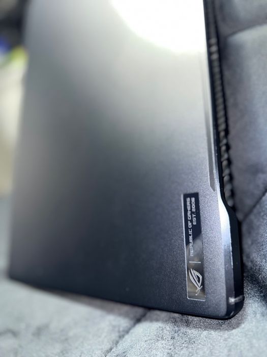 ASUS ROG Zephyrus M16 | i9-12900H | RTX 3070 Ti | 32GB | 1TB + ROG Mouse
