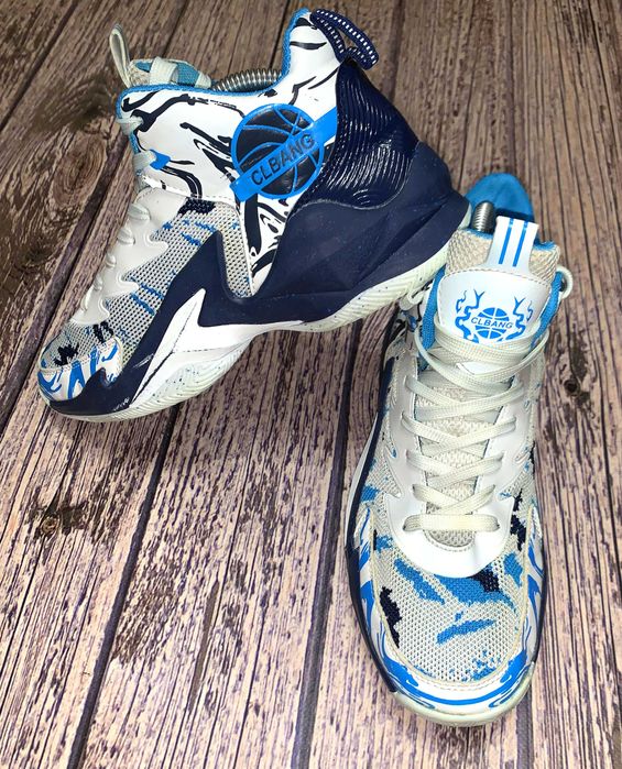 Баскетбольные кроссовки ClBang для подростка. размер 41,5 (26,5 см)