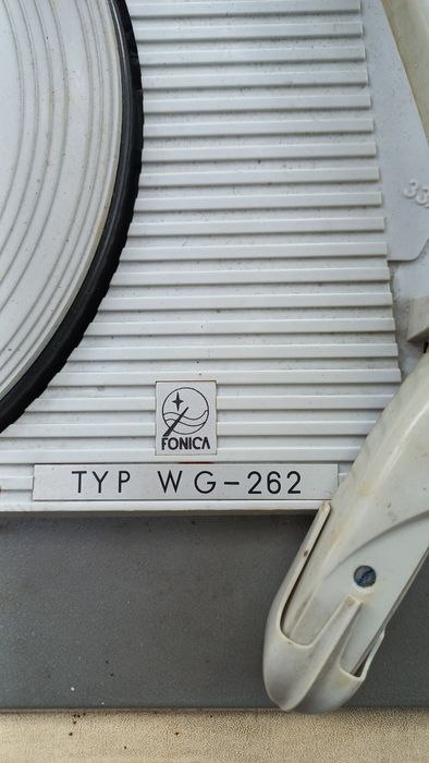 Gramofon Fonica zabytkowy.