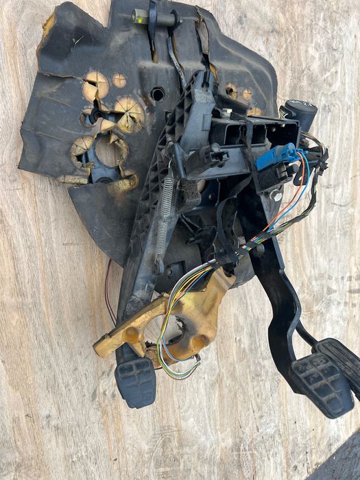 Педальный узел Фольксваген Т-4 с электрической педалью 2.5