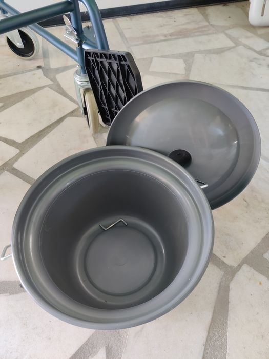 Cadeira Sanitária (nunca usada)