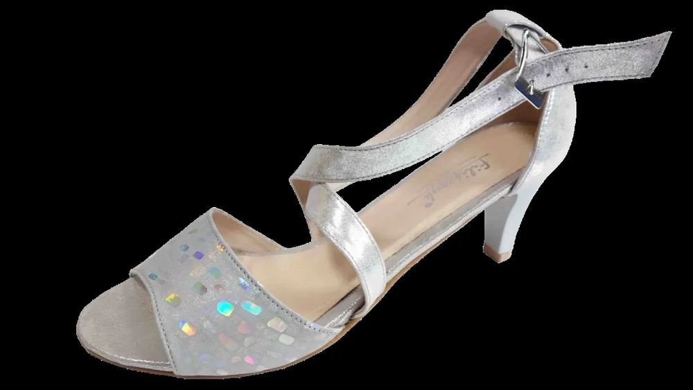 BnW Skórzane srebrne sandały z pięknymi elementami