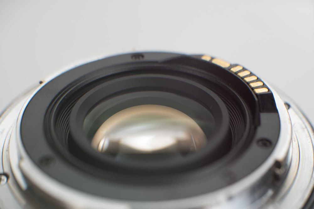 Zeiss ZE 35mm 2.0 Distagon T* mocowanie Canon EF