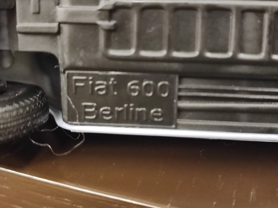 Fiat 600 Berline 1/18