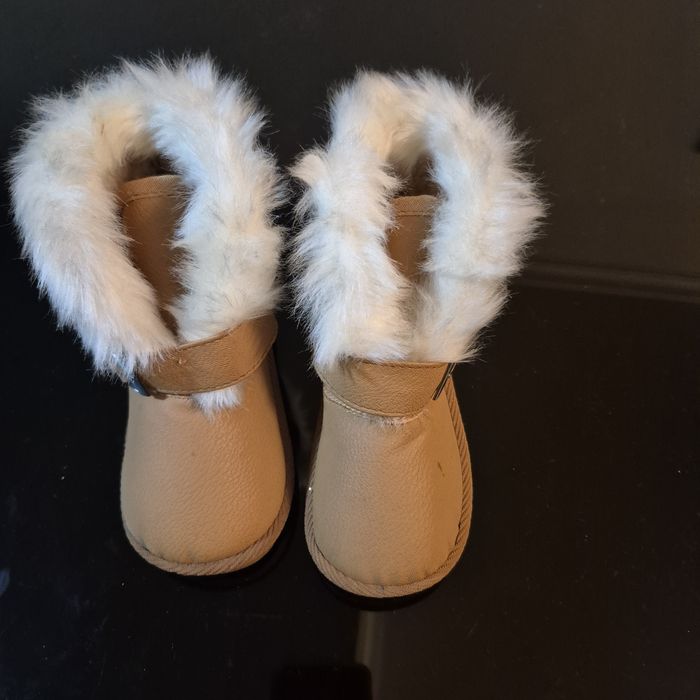 Bota pantufa com pelo