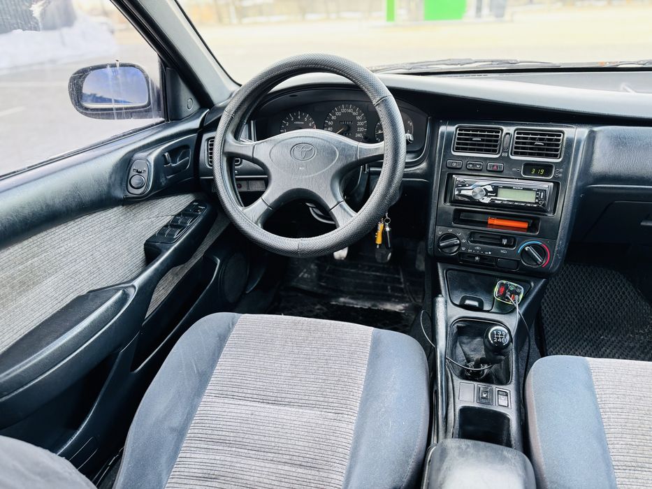 Продам Toyota Carina