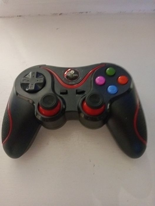 Pad do gier na telefonie +trzymak na telefon