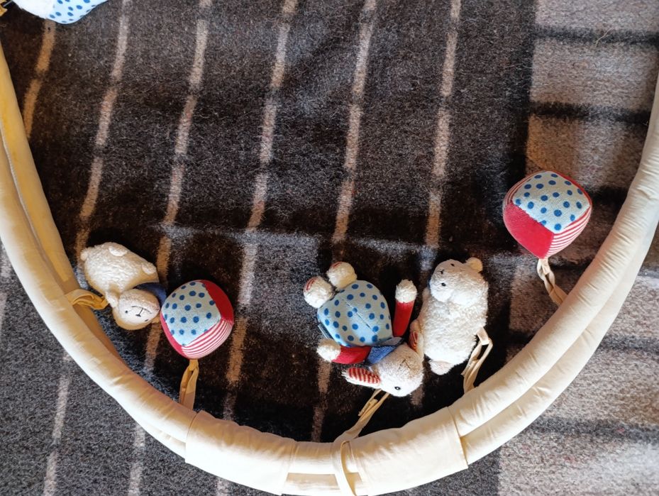 Килимок, розвилка, дитина, іграшки