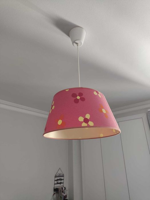 Candeeiros + Cortinado/Estore Japonês Rosa