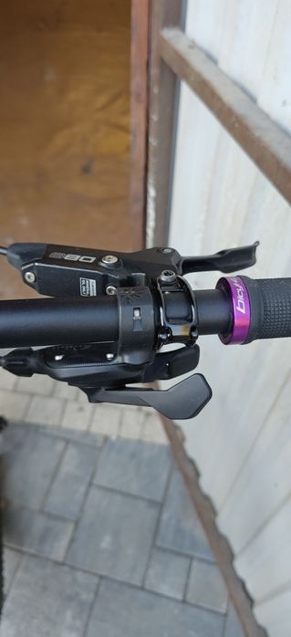 Rower elektryczny husgwarna HC2 Hard Cross