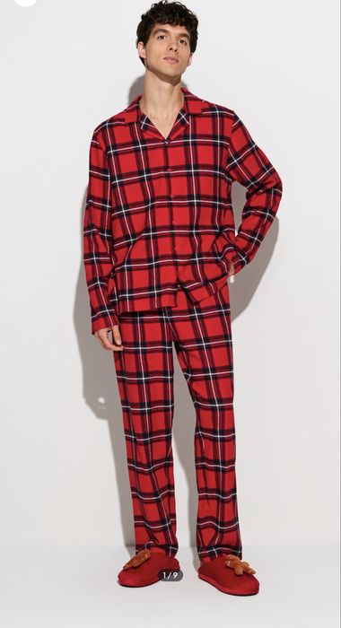 Піжама зі святковим принтом