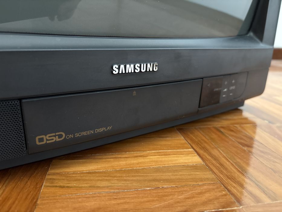 Samsung CRT 20 polegadas