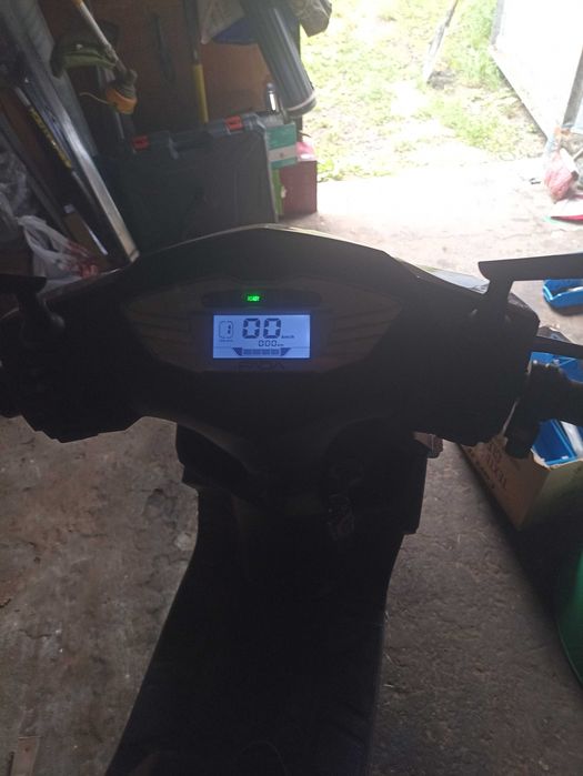 Електроскутер в гарному стані