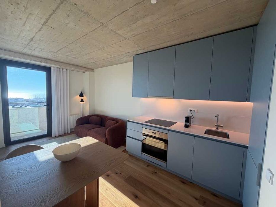 ARRENDA-SE T1 SMART EXECUTIVE HIGH-FLOOR (19º PISO) | Flower Tower Camélia ! Vista Mar & Sunset | Pronto a Habitar / Turnkey