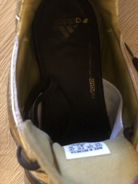 Кросівки adidas (весна).