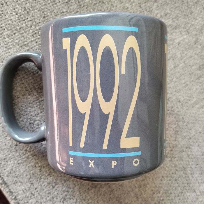 Caneca alusiva à Expo 92 de Sevilha