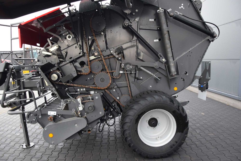 Prasa zwijająca RB 4160 V XTRA MASSEY FERGUSON rok prod. 2023 używana