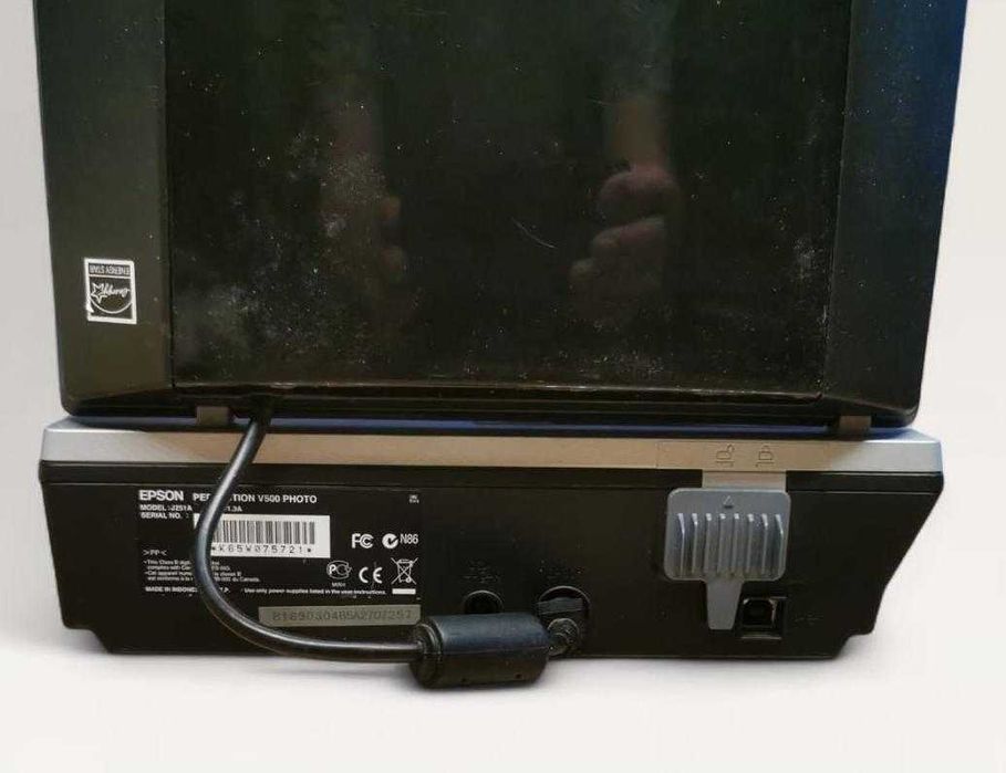 Epson Perfection V500 Photo – skaner do zdjęć, slajdów, negatywów, ICE