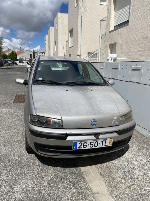 Fiat Punto 2002, gasolina.