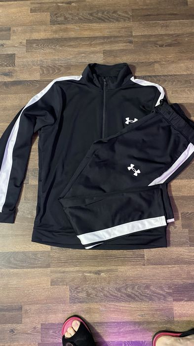 Продам спортивный костюм under armour