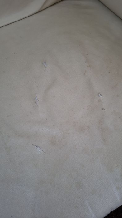 Sofá bege (200x90x86cm)