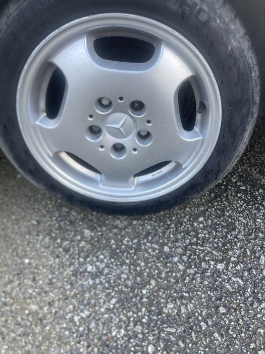 Jantes 15 mercedes w124 com peneus