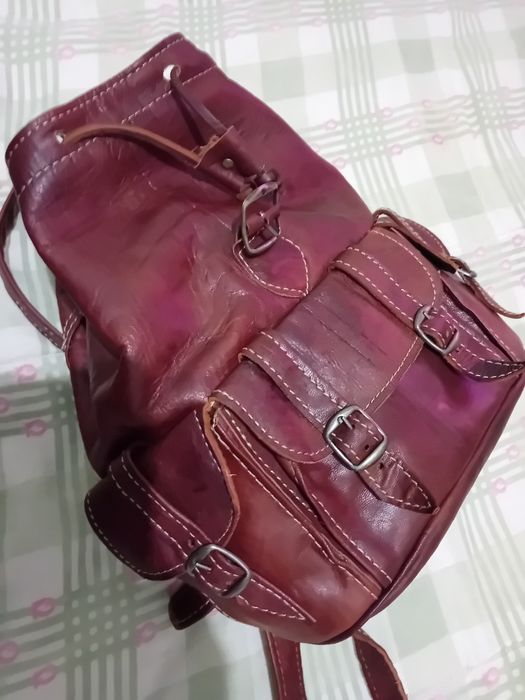 Mochila de pôr às costas de pele