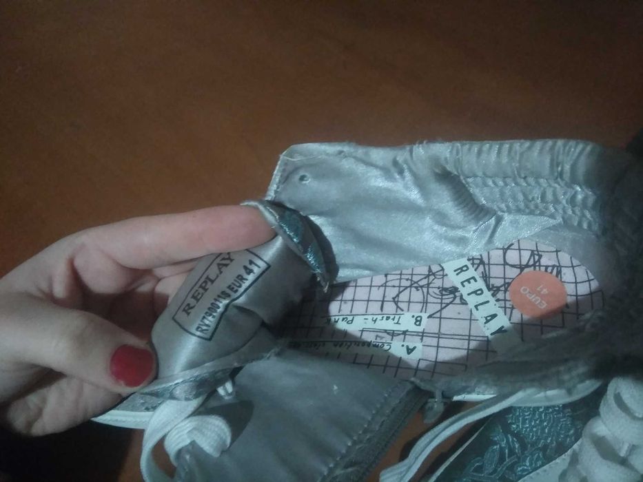 Sprzedam nowe buty r.40