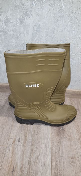 Чоботи гумові з металевим носком