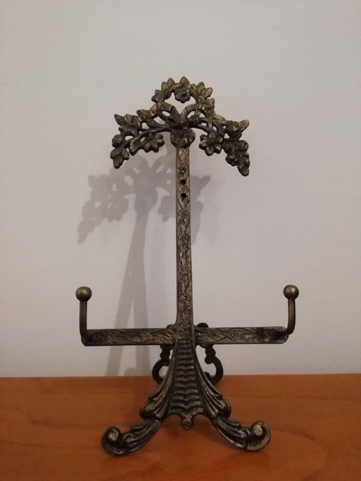 Suporte de pratos ou livros