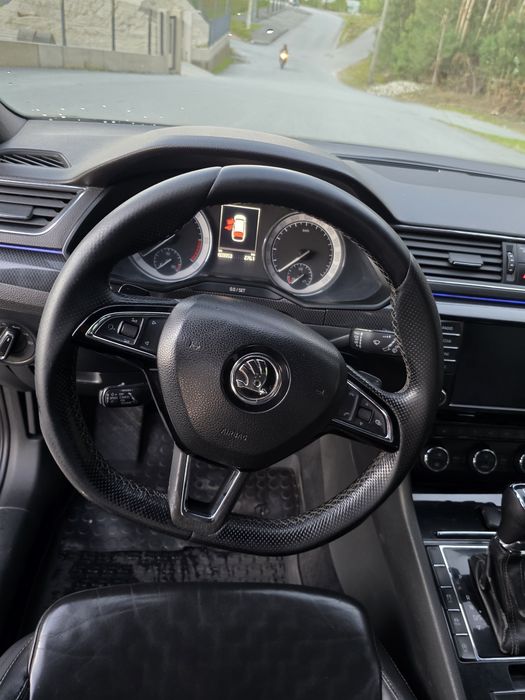 Skoda Superb 2.0 TDI 150cv